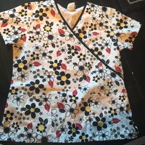 HQ scrubs medium top